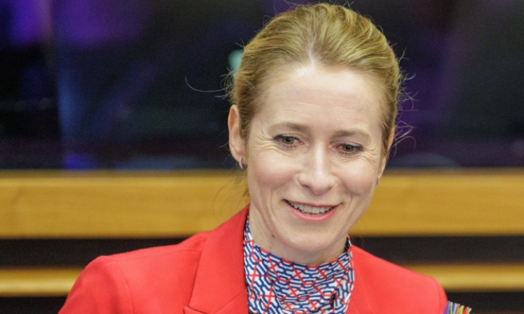 ЕС апелира Иран да премахне таксата за преминаване през Ормузкия проток